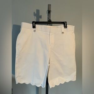 NWT Rafaella woman’s shorts size 16